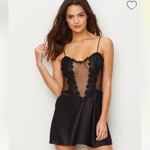 Flora Nikrooz Showstopper Charmeuse Chemise